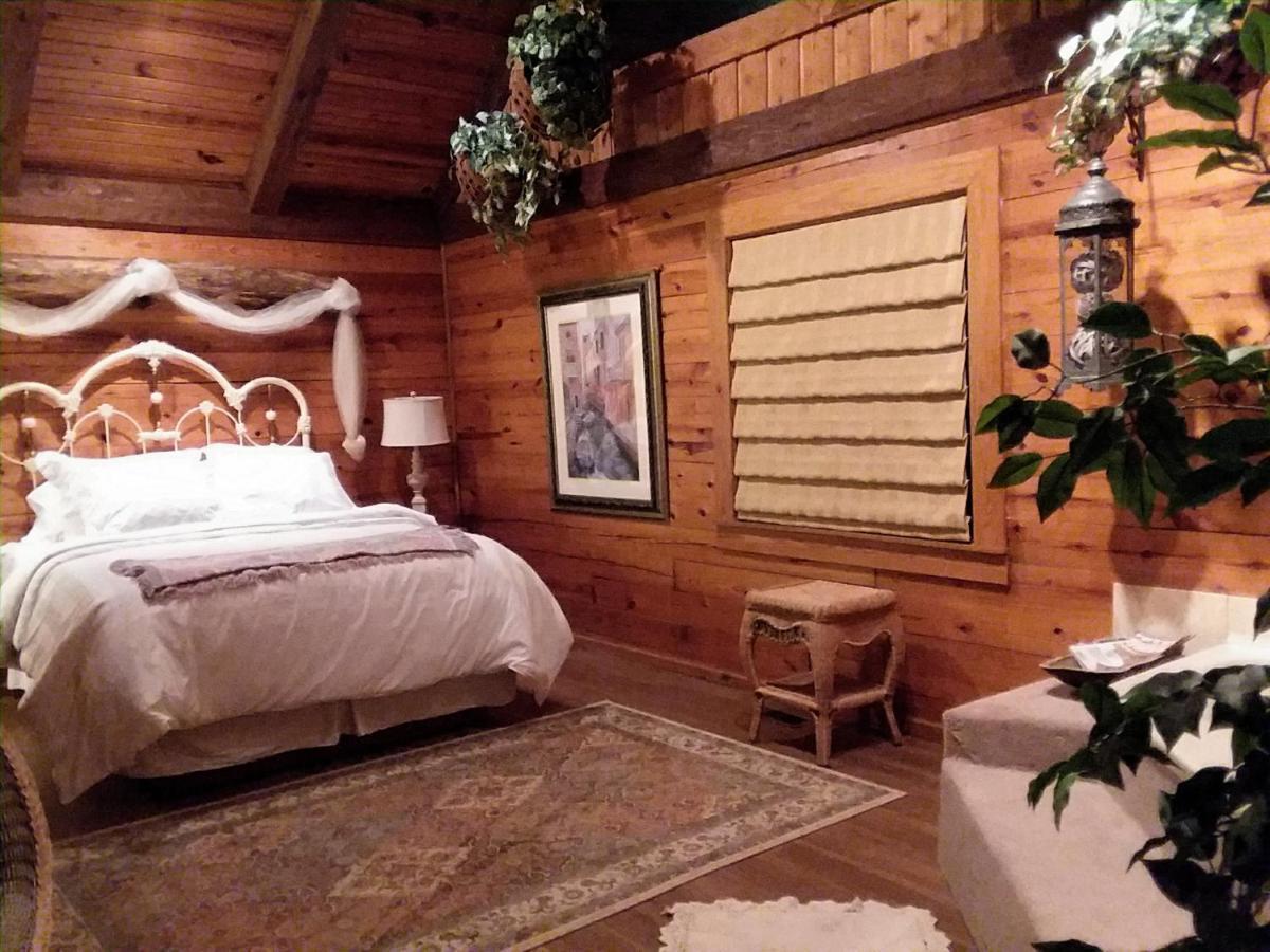 Cherokee Mountain Log Cabins Юрика Спрингс Экстерьер фото