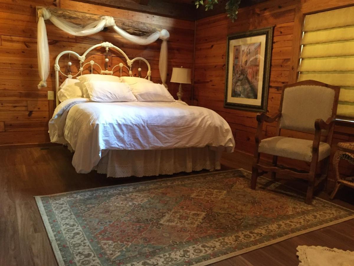 Cherokee Mountain Log Cabins Юрика Спрингс Экстерьер фото