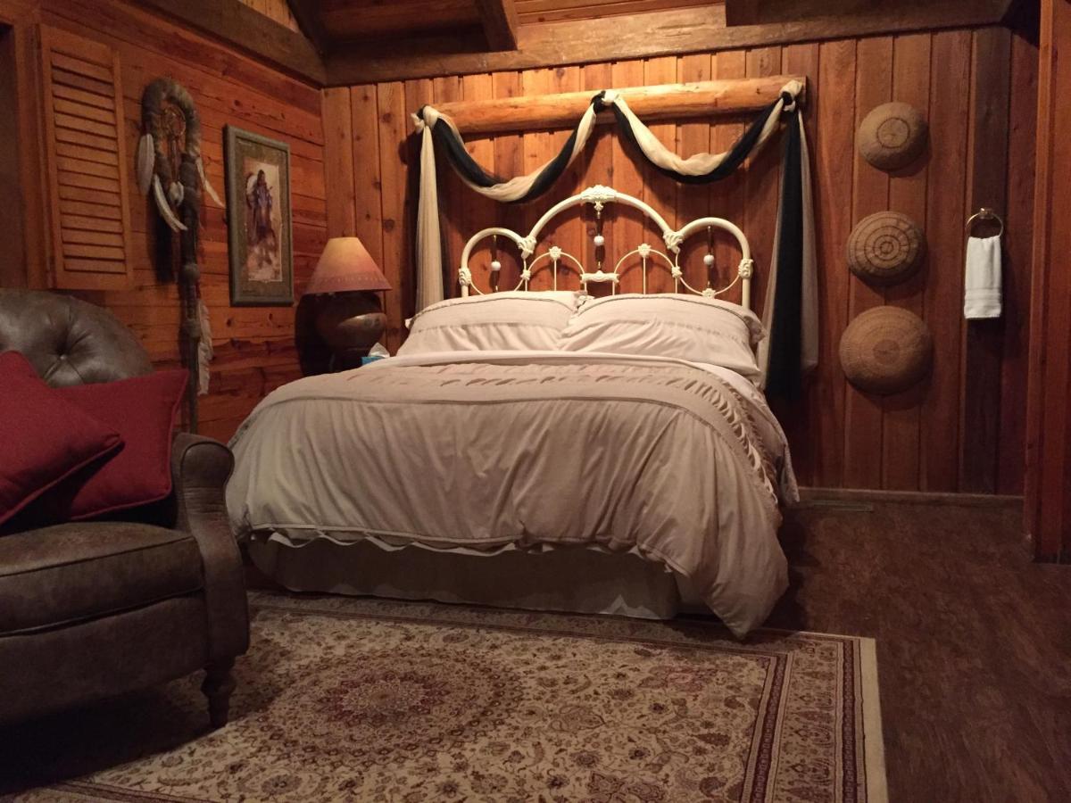 Cherokee Mountain Log Cabins Юрика Спрингс Экстерьер фото